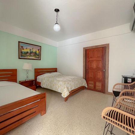 Hotel Mar Rey Tamarindo Bagian luar foto