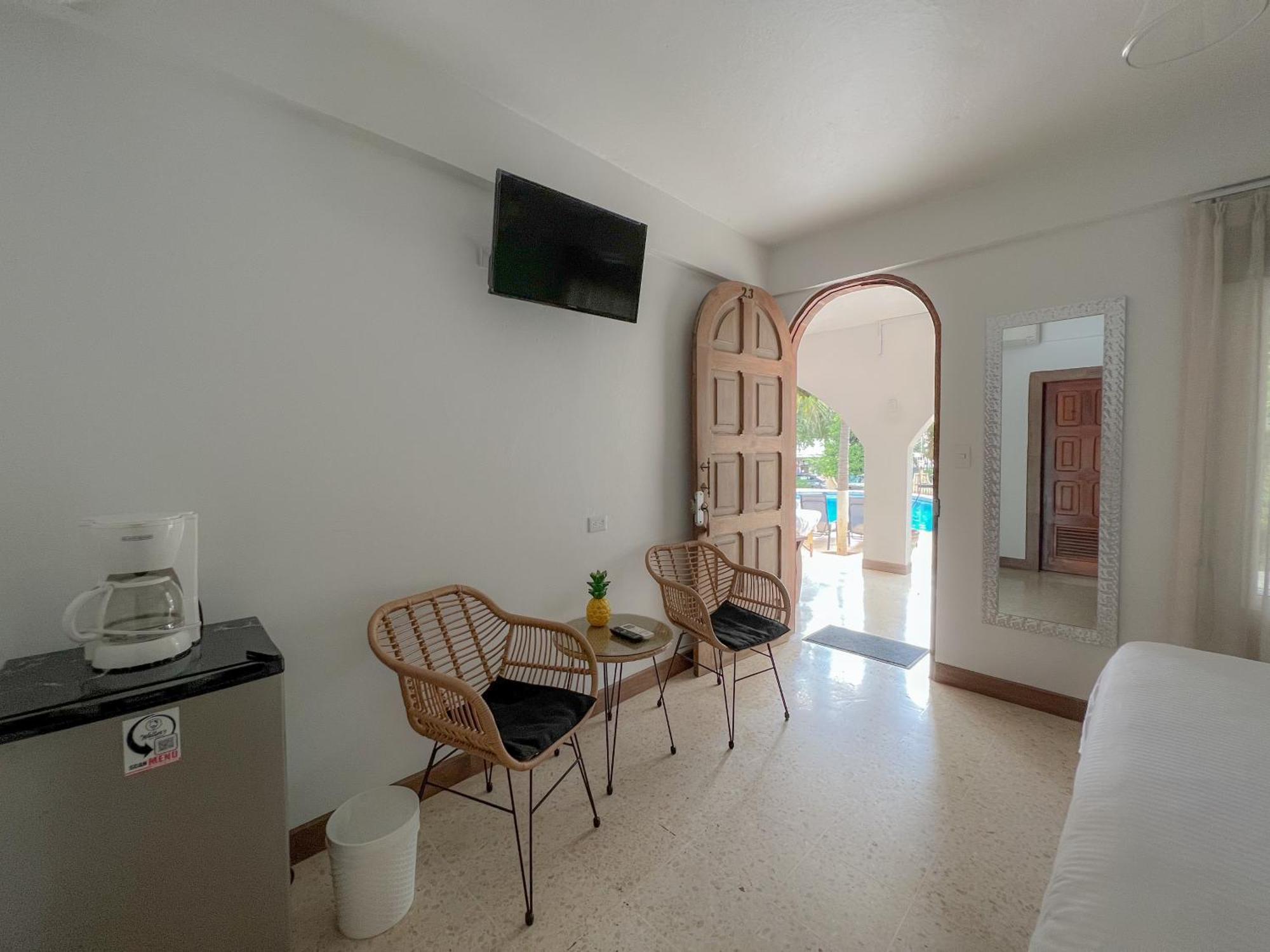 Hotel Mar Rey Tamarindo Bagian luar foto