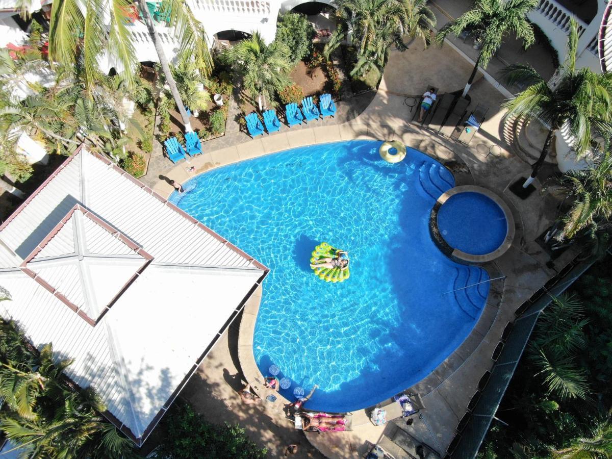 Hotel Mar Rey Tamarindo Bagian luar foto
