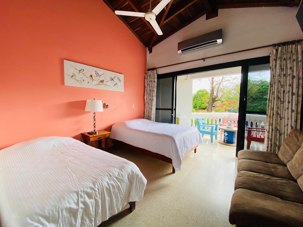 Hotel Mar Rey Tamarindo Bagian luar foto
