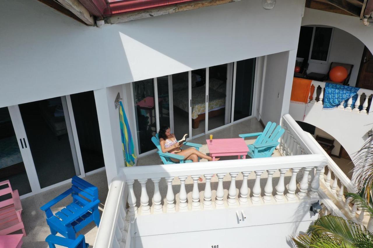 Hotel Mar Rey Tamarindo Bagian luar foto